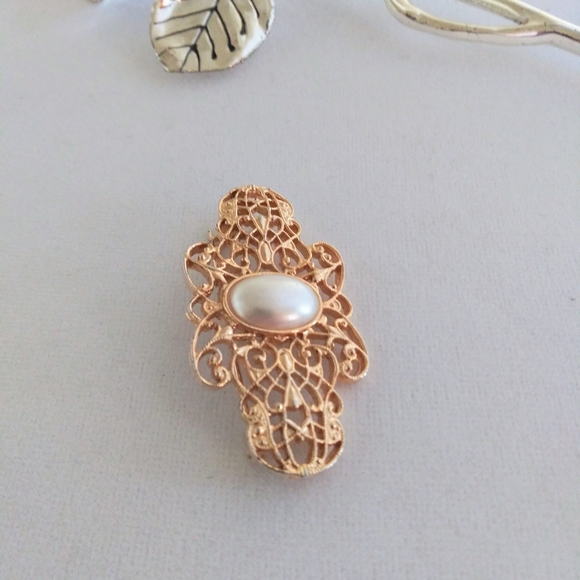 Vintage Filigree Brooch - Picture 4 of 7